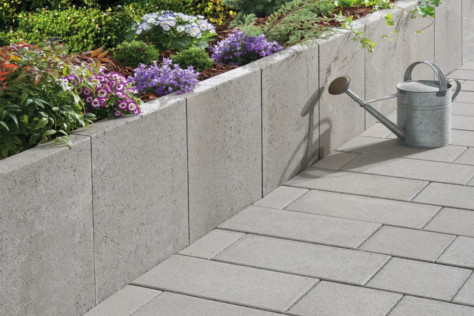 bachl-winkelsteine-mauerscheibe-beton-st-tzmauer-garten image 1